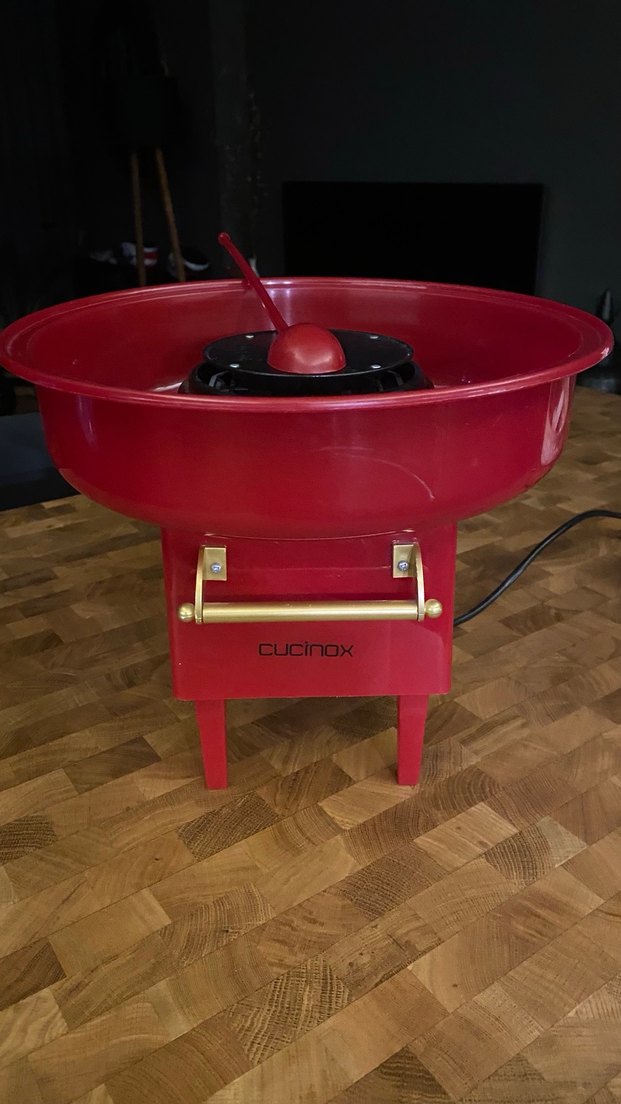 Cucinox Kırmızı Karnaval Pamuk Şeker Makinesi - Görsel 2