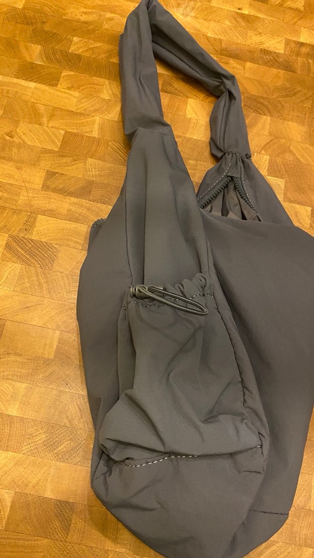 Pull&Bear Gri Fermuarlı Kadın Spor Çanta - Görsel 3