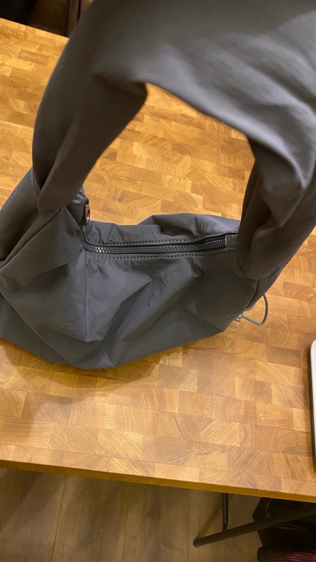 Pull&Bear Gri Fermuarlı Kadın Spor Çanta - Görsel 5