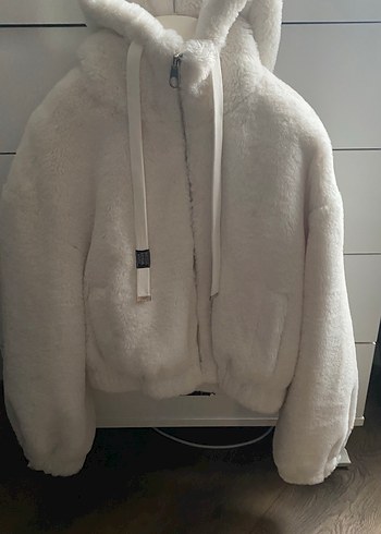 Bershka Kapüşonlu Beyaz Peluş Mont - Görsel 2