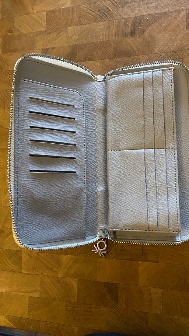 Benetton Beyaz Deri Fermuarlı Kadın Cüzdanı - Görsel 3