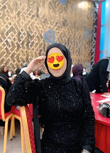 m Beden Bir kere giyildi defosuz 30 40 beden arası siyah renk şal ile be