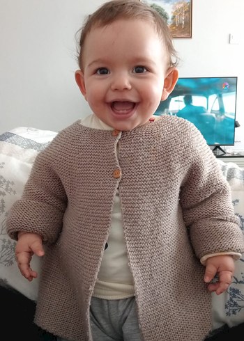 Bej Renkli Örgü Kız Çocuk Hırka