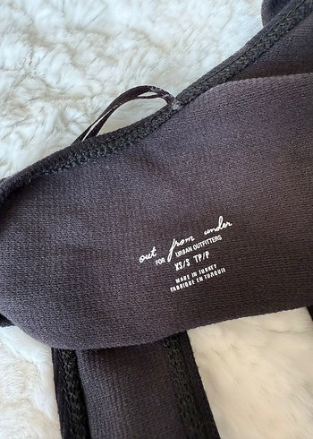 Urban tek omuz askılı crop top siyah - Görsel 3