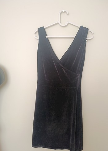 Siyah V Yaka Kadife Elbise - Görsel 4