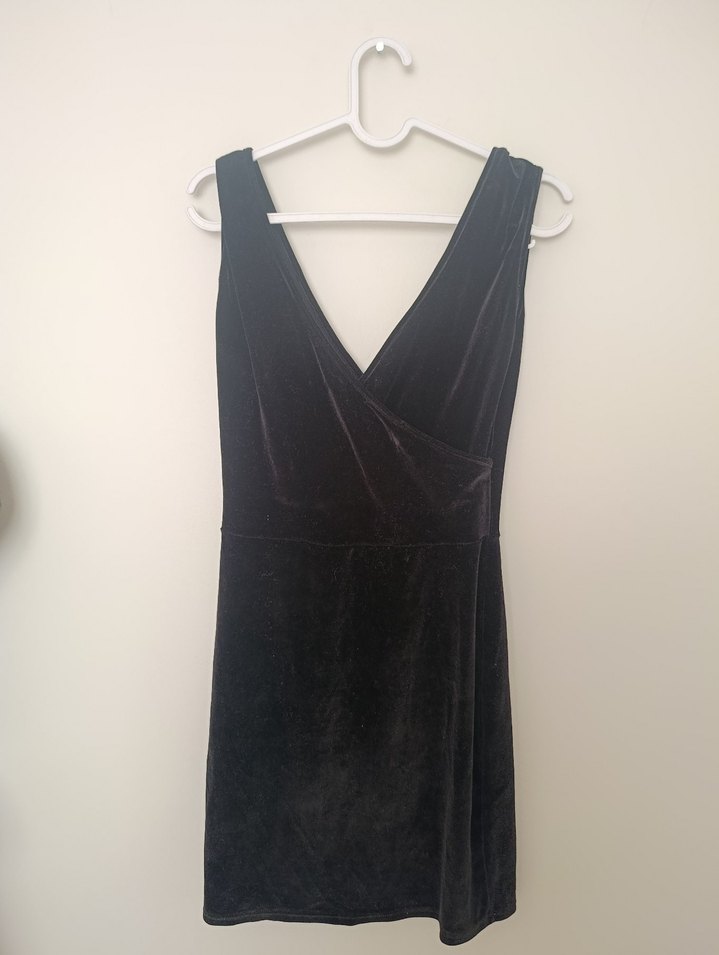 Siyah V Yaka Kadife Elbise - Görsel 3