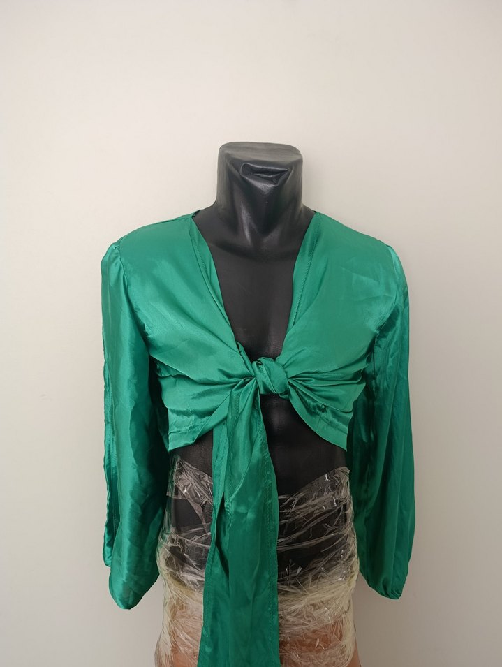 Yeşil Parlak V Yaka Kadın Bluz - Görsel 5