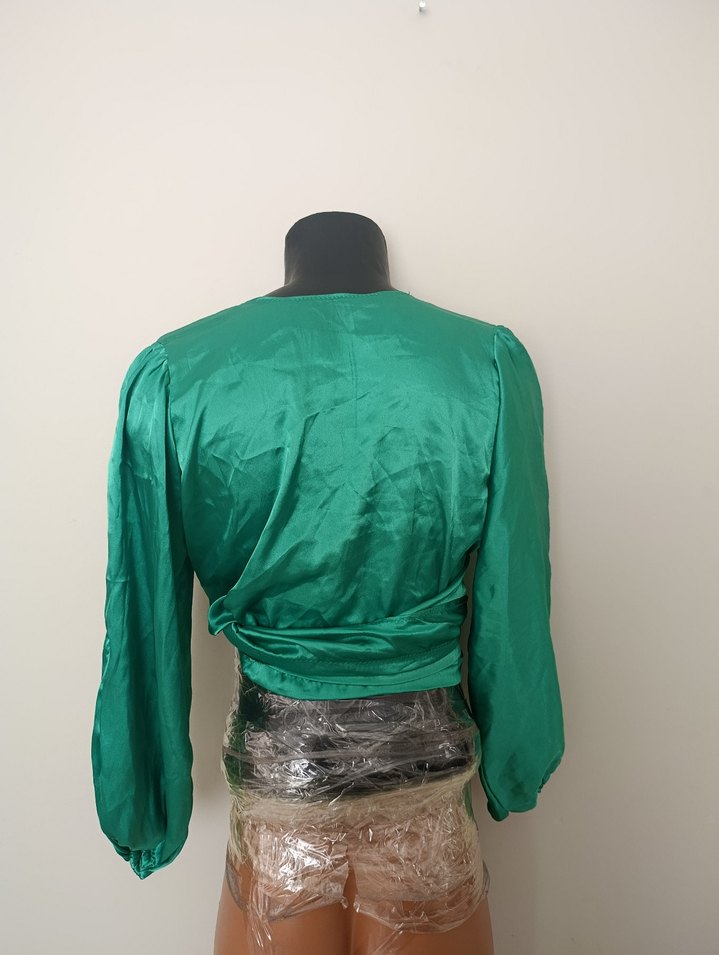 Yeşil Parlak V Yaka Kadın Bluz - Görsel 3