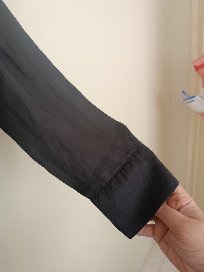 Siyah Düğmeli Uzun Kollu Kadın Gömlek - Görsel 2