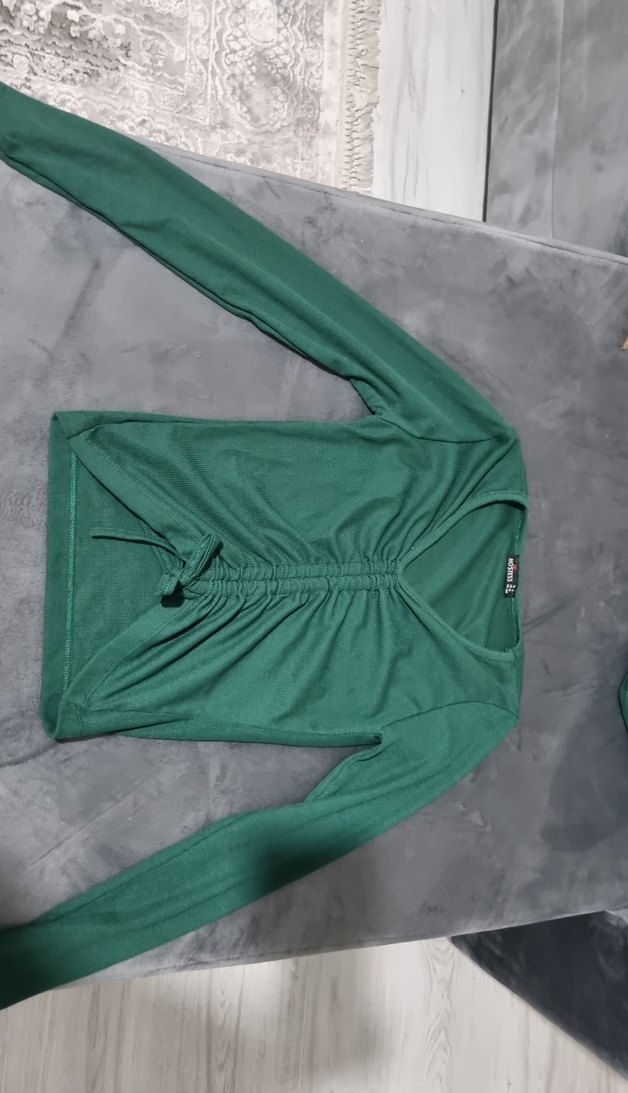 Uzun Kollu V Yaka Yeşil Bluz - Görsel 2