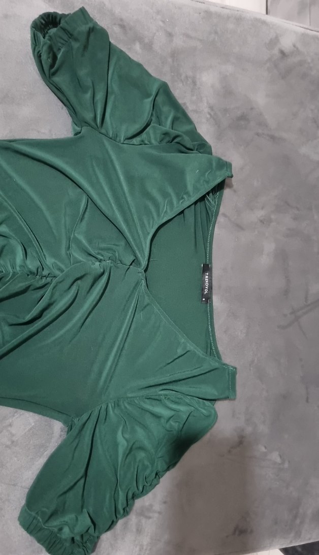 Drapeli V Yakalı Yeşil Kadın Bluz - Görsel 3