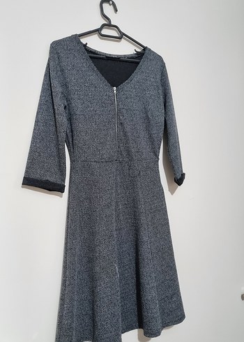 Gri V Yaka Midi Elbise - Görsel 6