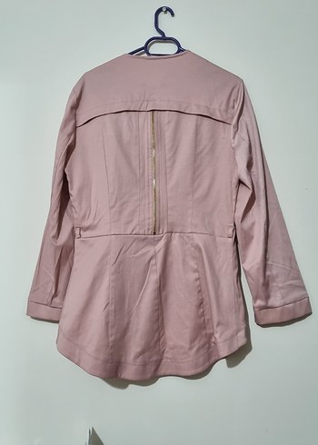 Pembe ,önden ve arkadan fermuar detaylı Midi ,pastel pembe Ceket - Görsel 7