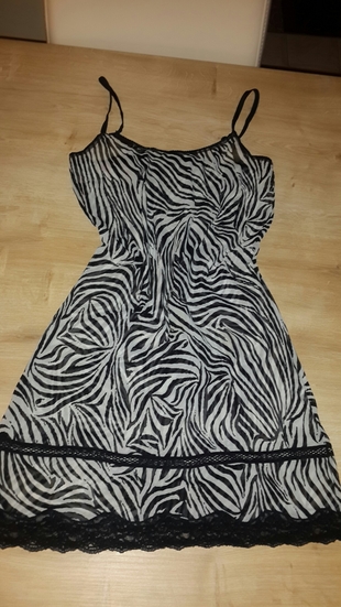 zebra desen gecelik