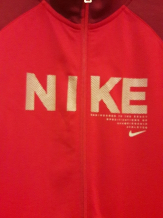 m Beden kırmızı Renk nike esohman üstü