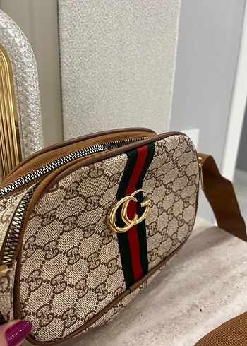 Gucci Monogramli Kahverengi Omuz Cantasi