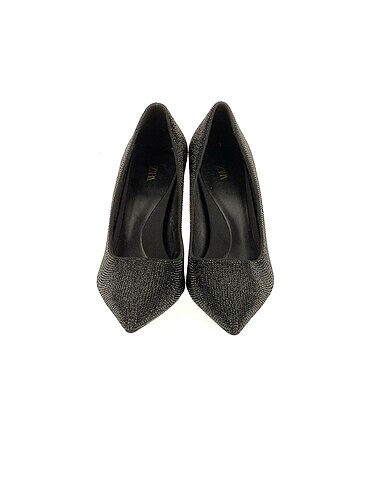 39 Beden Zara Stiletto %70 İndirimli.