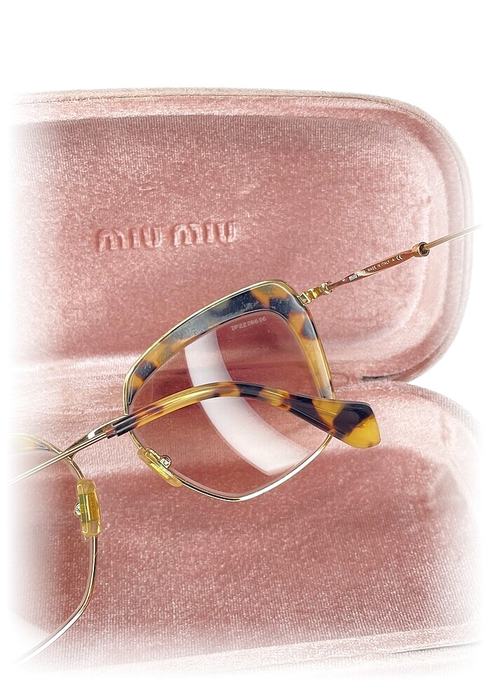 Miu Miu Gözlük %70 İndirimli. - Görsel 3