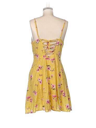 s Beden Forever 21 Kısa Elbise %70 İndirimli.