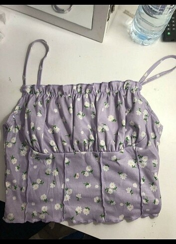 lila cicekli crop top
