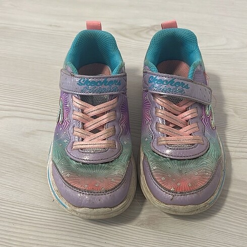 Skechers