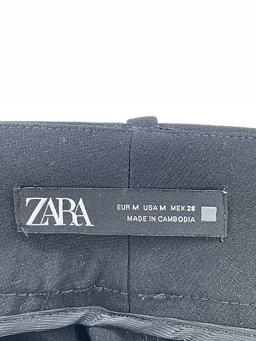 m Beden siyah Renk Zara Kumaş Pantolon %70 İndirimli.