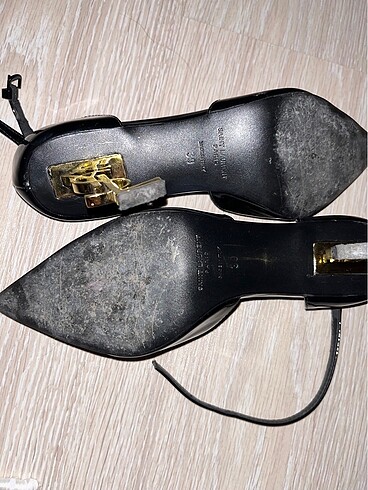 Yves Saint Laurent YVES Saint LAURENT