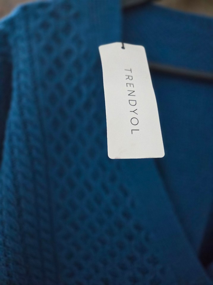 Mavi V Yaka Örgü Kadın Hırka - Görsel 3