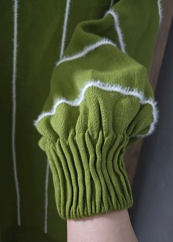 Yeşil Çizgili Kadın Triko Kazak - Görsel 4