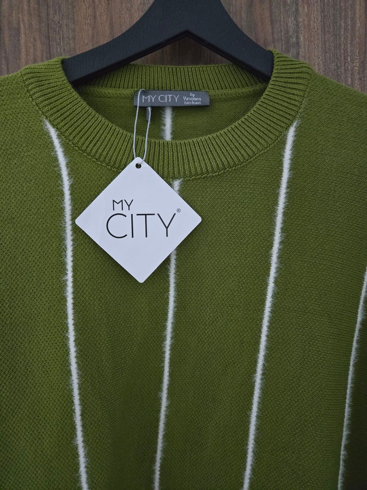 Yeşil Çizgili Kadın Triko Kazak - Görsel 3