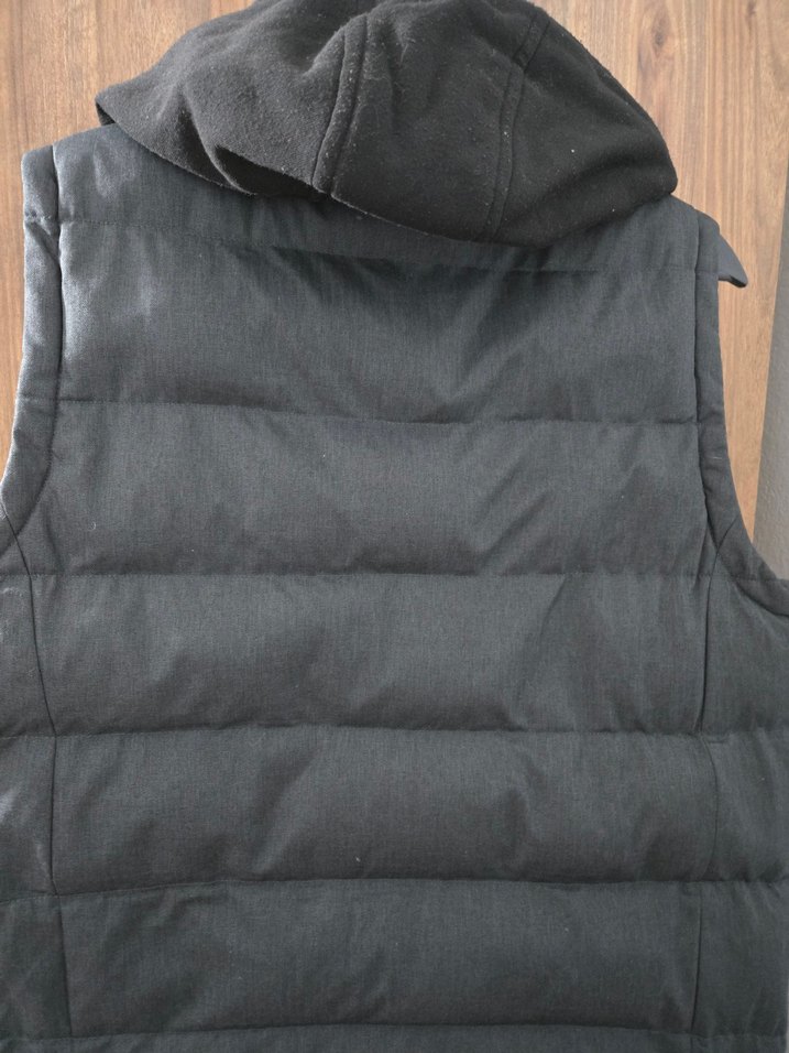 Gri Kapüşonlu Erkek Yelek - Görsel 2