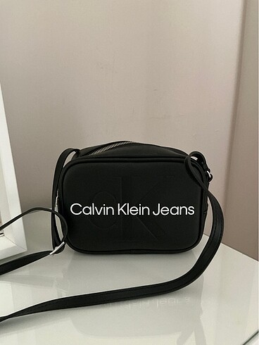ORJİNAL CALVİN KLEİN ÇANTA