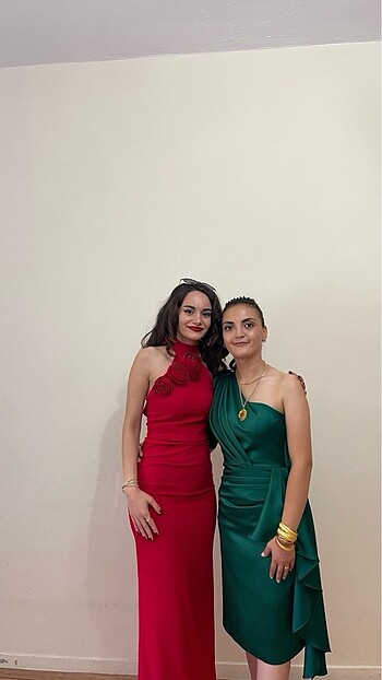 Tek omuz elbise