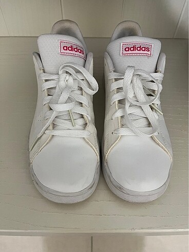 36 Beden beyaz Renk Adidas ayakkabı
