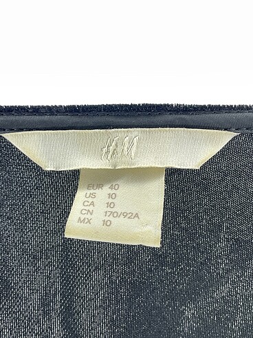 40 Beden siyah Renk H&M Bluz %70 İndirimli.