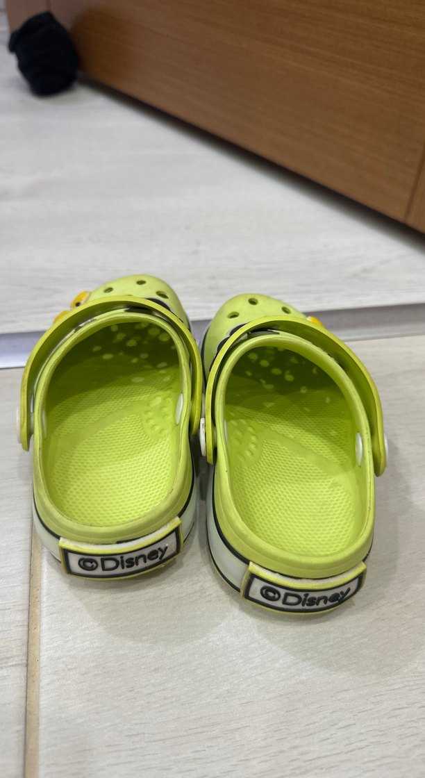 Crocs ışıklı terlik - Görsel 3