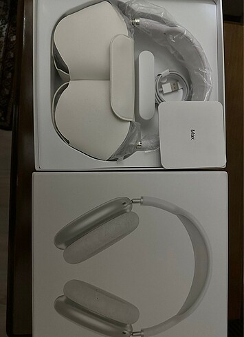 AirPods max