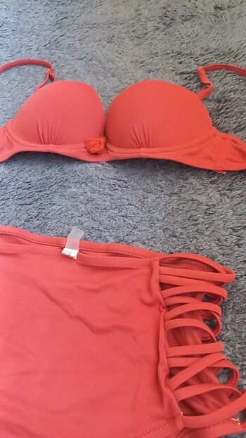 38 Beden Penti sorunsuz dolgulu bikini üstüne alt takım