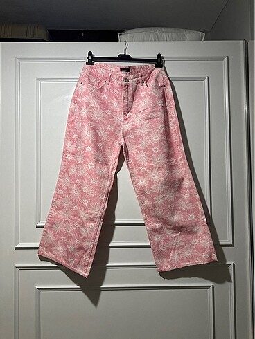 ÇİÇEK DESENLİ KOT PANTOLON