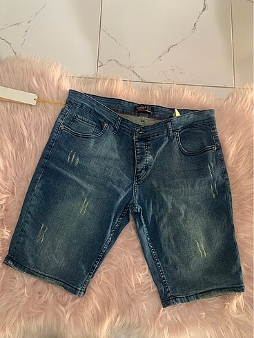 Diğer ERKEK JEANS ŞORT ETİKETLİ SIFIR ÜRÜNDÜR 36 BEDEN HİJYEN KURALI N