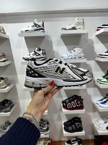 NEW BALANCE 1906 METALLİCK SİLVER