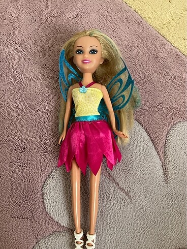 Kanatlı barbie