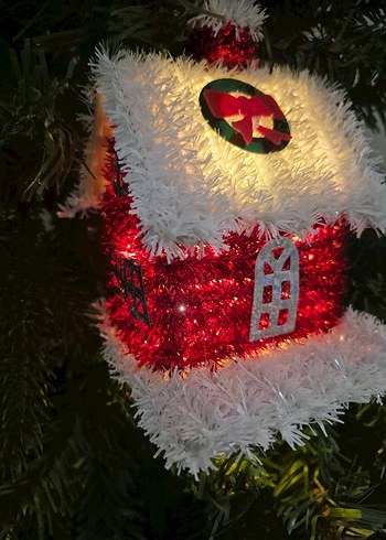 Renkli Işıklı Kırmızı Yılbaşı Evi Süsü - Görsel 3