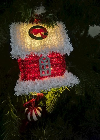 Renkli Işıklı Kırmızı Yılbaşı Evi Süsü - Görsel 11