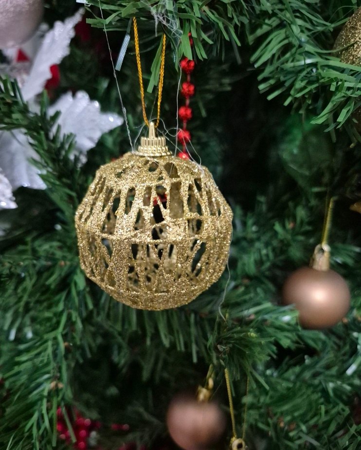 Altın Renkli Yılbaşı Süsü 6 adet 6 cm - Görsel 3