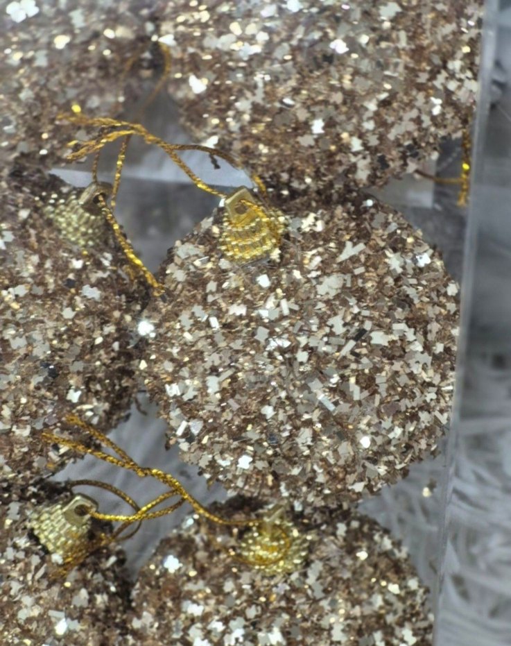 Parlak Altın Yılbaşı Süs Topları 6'lı - Görsel 3