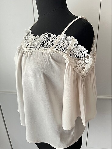 H&M H&M yakası fisto staplez bluz