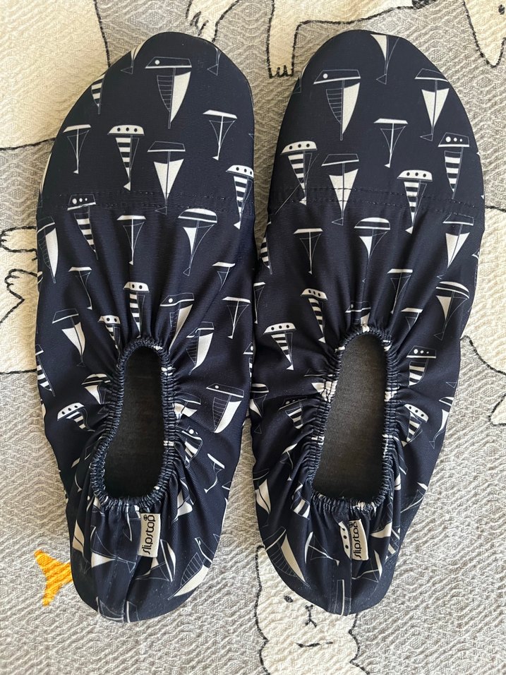 Lacivert Baskılı Kaydırmaz Deniz Ayakkabısı - Görsel 2