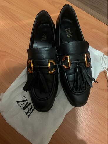 Zara nakosen ayakkabı