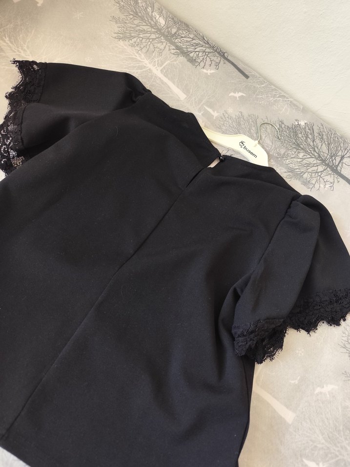 Kız Siyah Kısa Kollu Fırfırlı Bluz - Görsel 3